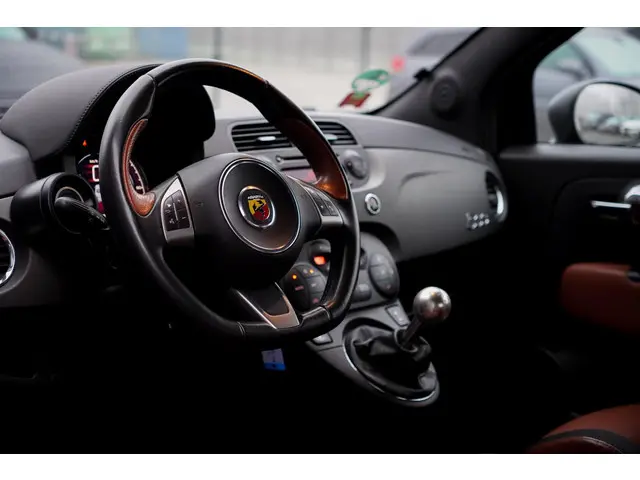 Fiat 500 1.4 T-Jet Abarth Competizione 2015 Benzine 6