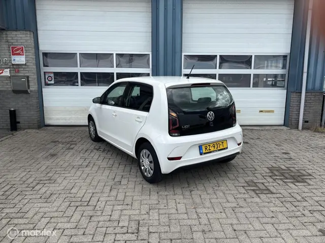 Volkswagen up! 1.0 BMT take up! 2018 Benzine 3