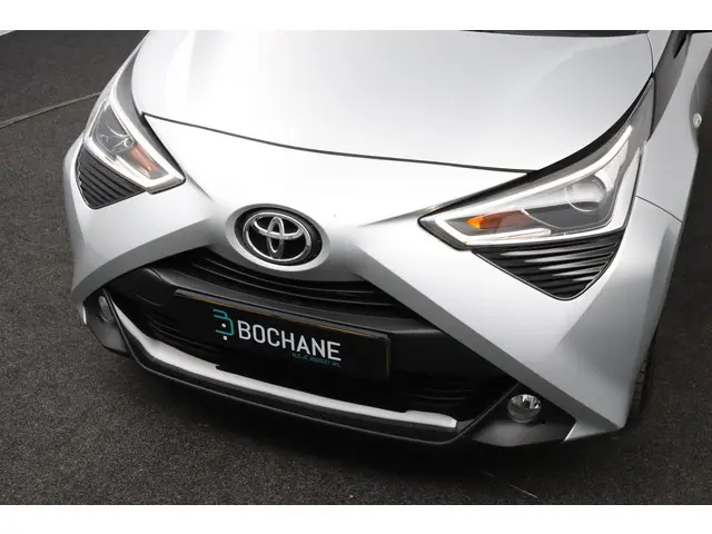 Toyota Aygo 1.0 VVT-i x-joy 2022 Benzine 36