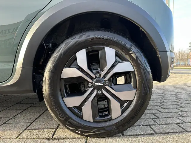 Dacia Sandero Stepway TCe 90 Journey 2025 Benzine 32