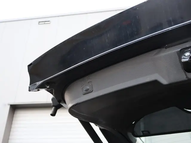 Ford Kuga 1.6 Titanium navi LM org NL 2014 Benzine 12