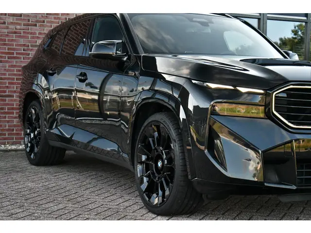 BMW XM V8 650pk 30kWh 2023 Hybride Benzine 32