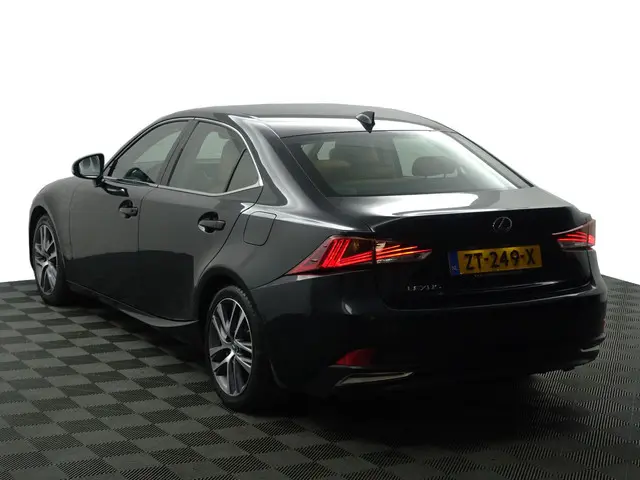 Lexus IS 300h Hybrid Edition 30 Aut- 2019 Hybride Benzine 5