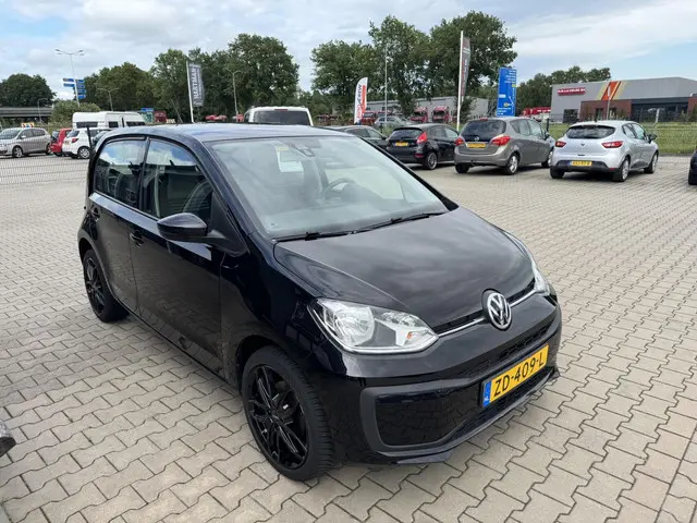 Volkswagen up! 1.0 BMT move up! 2019 Benzine 13