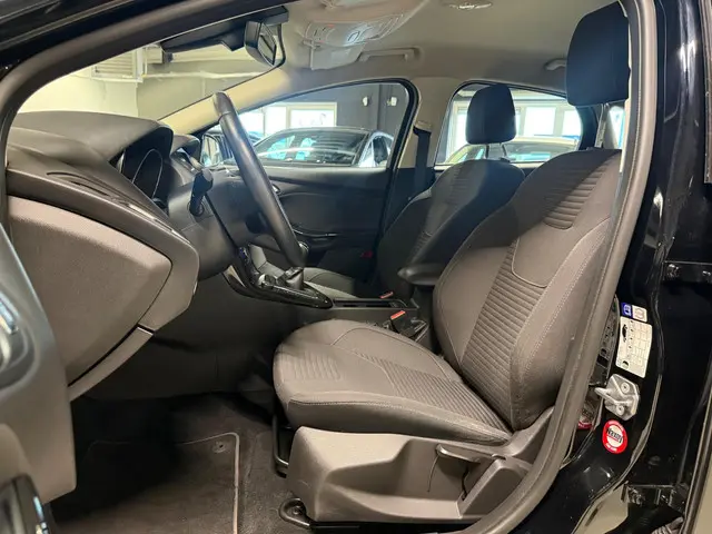 Ford Focus 1.0 Titanium Navi|Trekhaak|PDC! 2018 Benzine 11