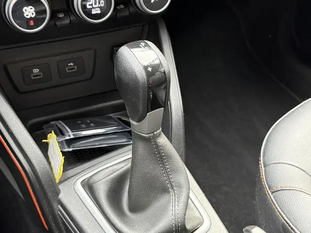 Dacia Duster 1.3 TCe 150 Journey 2023 Benzine 23