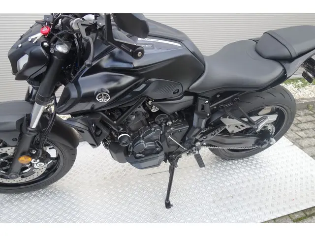 Yamaha MT 07 ABS 2023 Benzine 18