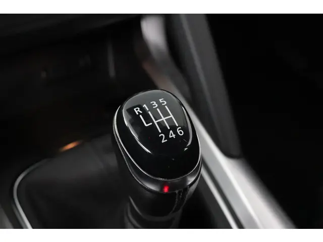 Renault Kadjar 1.3 TCe 140 Intens 2021 Benzine 31