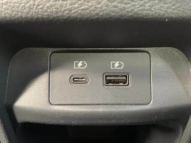 Nissan Juke 1.0 DIG-T N-Connecta 2025 Benzine 31