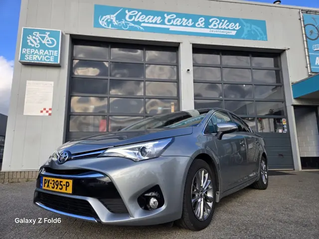 Toyota Avensis 1.8 VVT-i Executive 2017 Benzine