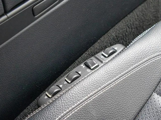 Mercedes-Benz E-Klasse Coupé 200 Ambition 2014 Benzine 18