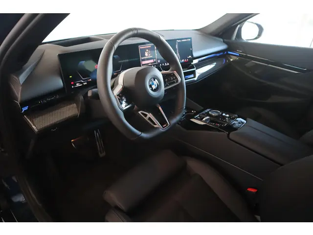 BMW 5 Serie Sedan 520i 2025 Benzine 7