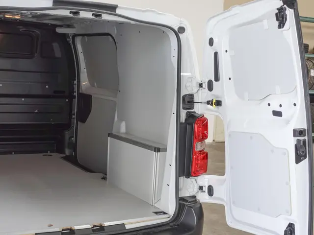Opel Vivaro L2H1 Edition 145PK Automaat 2023 Diesel 11