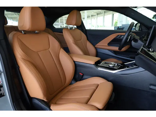 BMW 2 Serie Coupé 218i 2024 Benzine 8
