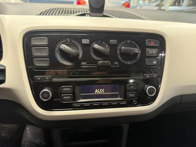 Volkswagen up! 1.0 move up! BlueMotion 2015 Benzine 16