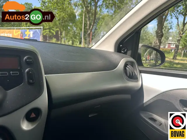 Peugeot 108 1.0 e-VTi Active 2015 Benzine 4