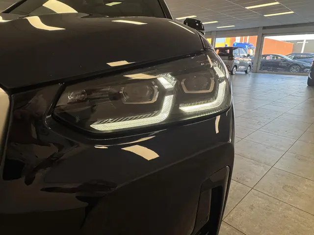 BMW X3 xDrive30e High Executive 2023 Hybride Benzine 30