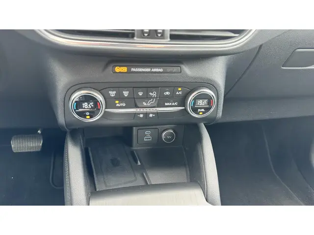 Ford Kuga 2.5 PHEV Titanium 2021 Hybride Benzine 28