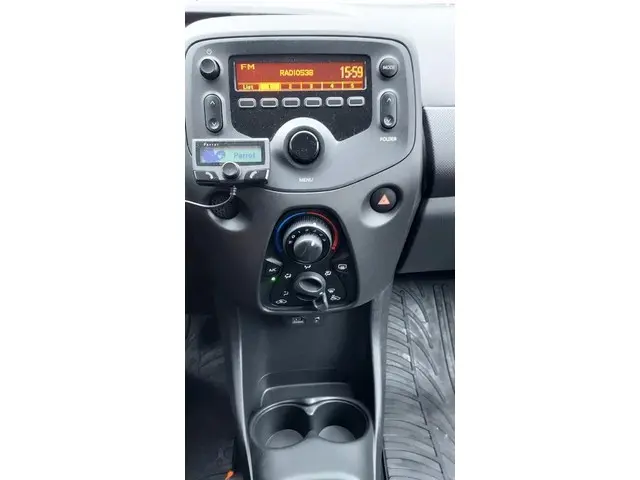 Toyota Aygo 1.0 VVT-i x-now 2015 Benzine 10