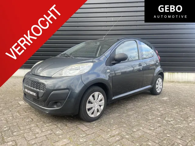 Peugeot 107 1.0 Access Accent 2012 Benzine