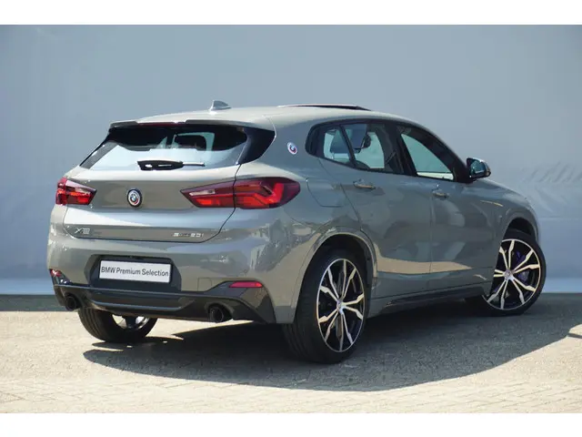 BMW X2 sDrive20i 2022 Benzine 2