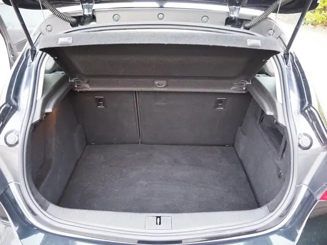 Opel Astra 1.4 Turbo Berlin 2014 Benzine 13