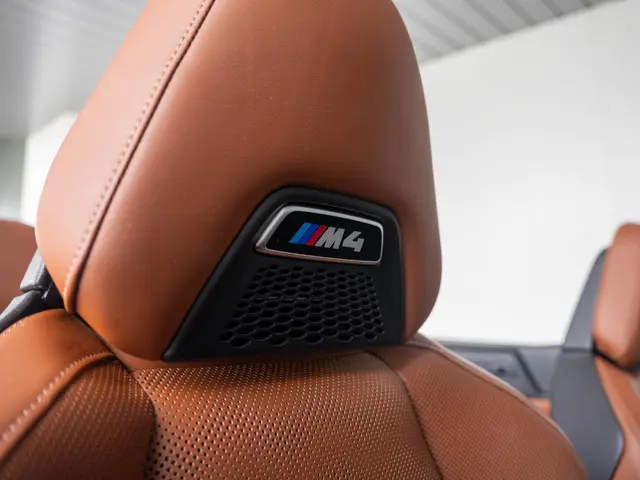 BMW M4 Cabrio xDrive Competition 2024 Benzine 26