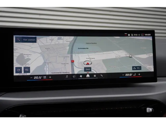 BMW M3 3 Serie xDrive Competition 2025 Benzine 13