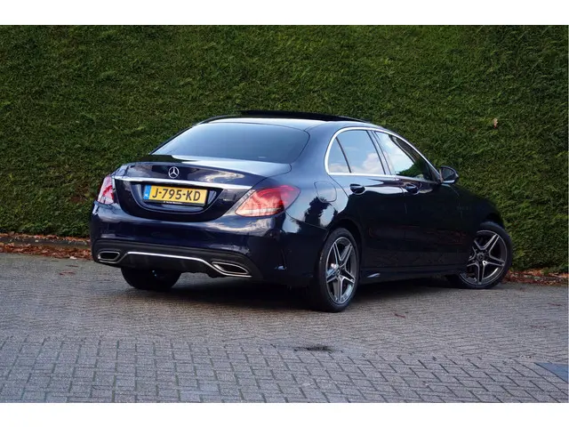 Mercedes-Benz C-Klasse C 180 AMG line 2020 Benzine 39