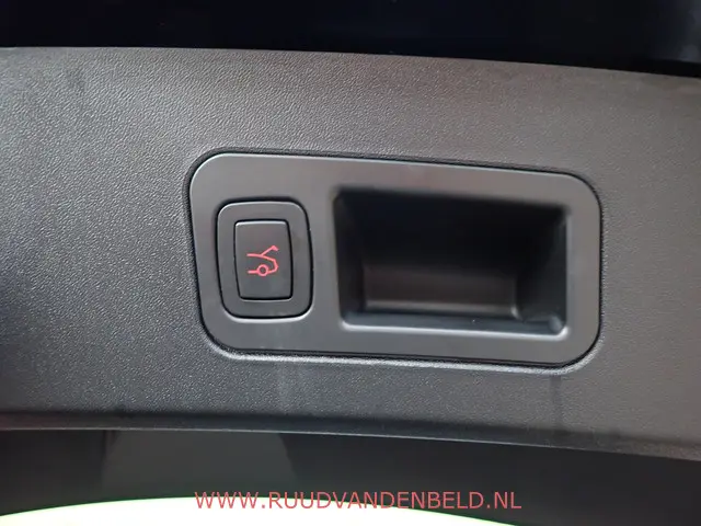 Tesla Model S Long Range 2019 Elektrisch 33