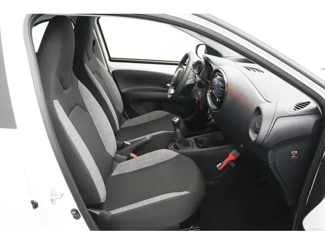 Toyota Aygo X 1.0 VVT-i MT Play 2023 Benzine 21