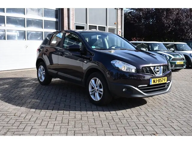 Nissan QASHQAI 1.6 Visia 2013 Benzine 2