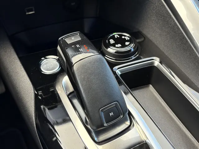 Peugeot 3008 1.6 PureTech Allure Automaat 2018 Benzine 15