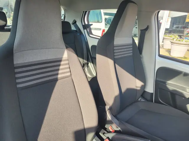 Volkswagen up! 1.0 BMT move up! 2016 Benzine 27