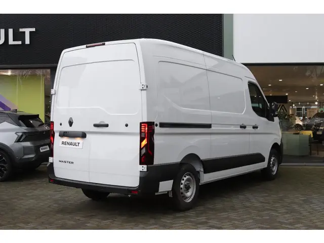 Renault Master T35 2.0 dCi 130 L2H2 Start 2024 Diesel 35