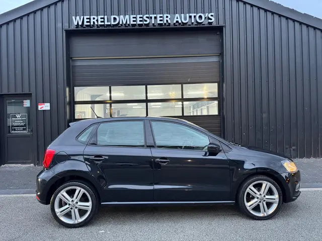 Volkswagen Polo 1.2 TSI Highline 2016 Benzine 24