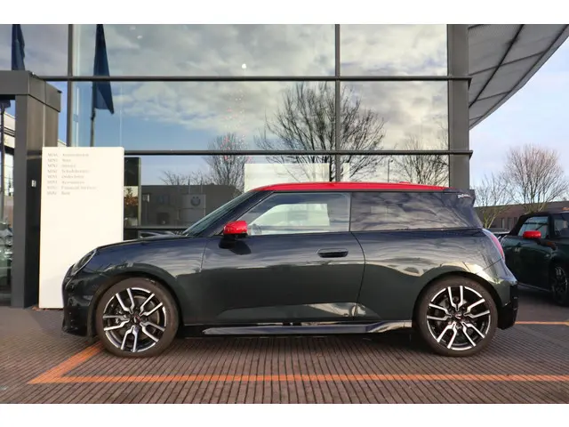 MINI 3-Deurs Cooper E 2024 Elektrisch 4