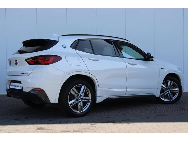 BMW X2 xDrive25e 2022 Hybride Benzine 6