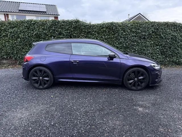 Volkswagen Scirocco 2