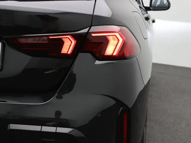 BMW 1 Serie 120 2026 Benzine 19