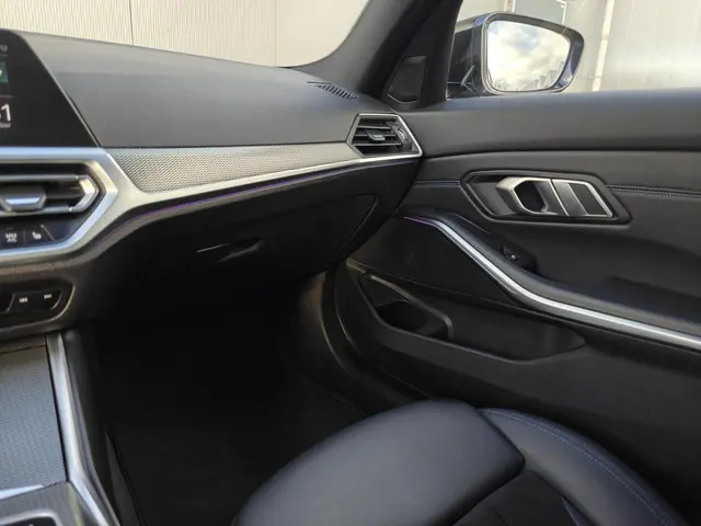 BMW 3 Serie Touring 320i|M-sport| 2021 Benzine 19