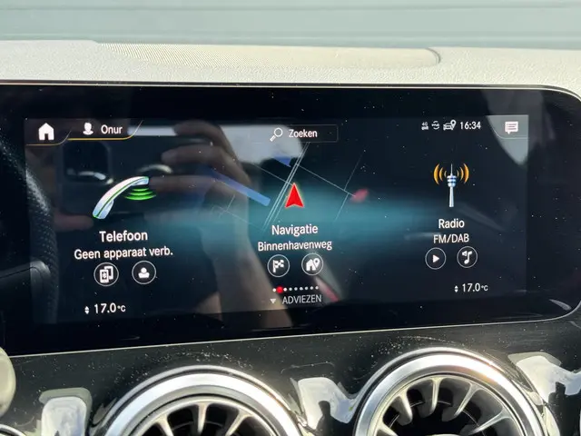 Mercedes-Benz GLA AMG 35 4MATIC 2021 Benzine 14