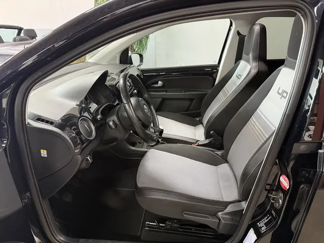 Volkswagen up! 1.0 high up! 2012 Benzine 6