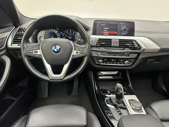 BMW X3 xDrive30i High Executive 2018 Benzine 4