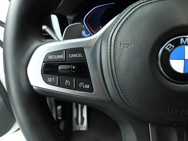 BMW 3 Serie Touring 318i 2022 Benzine 13