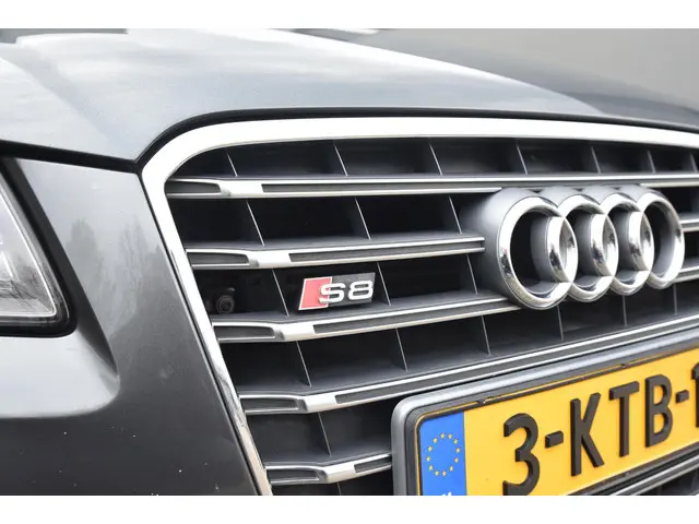 Audi A8 4.0 TFSI S8 quattro Pro Line+ 2013 Benzine 13