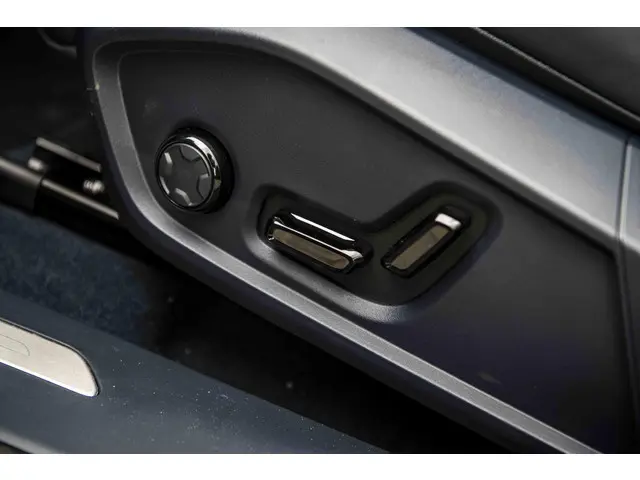 Lynk & Co 08 1.5 More 2026 Hybride Benzine 7