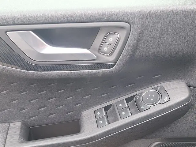 Ford Kuga 1.5 ST-Line 2021 Benzine 24