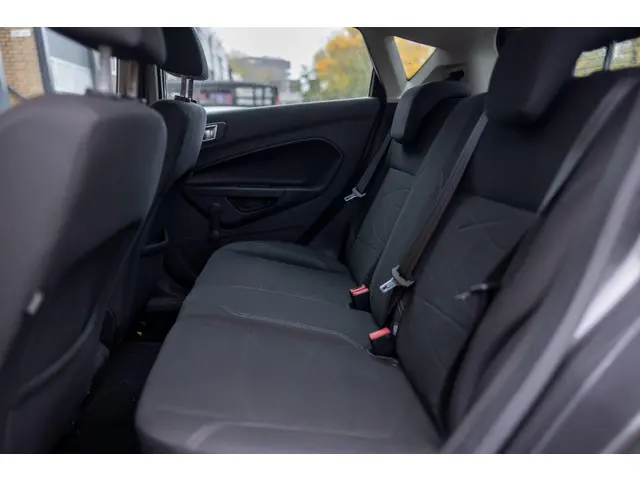 Ford Fiesta 1.0 White Edition AIRCO 2015 Benzine 19