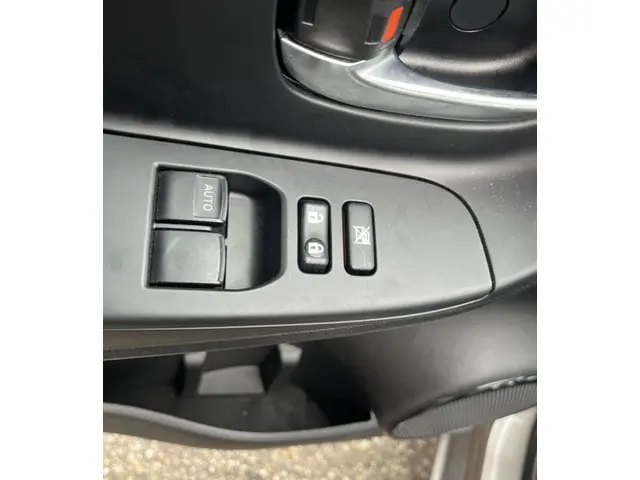 Toyota Yaris 1.5 Hybrid Active 2019 Hybride Benzine 17